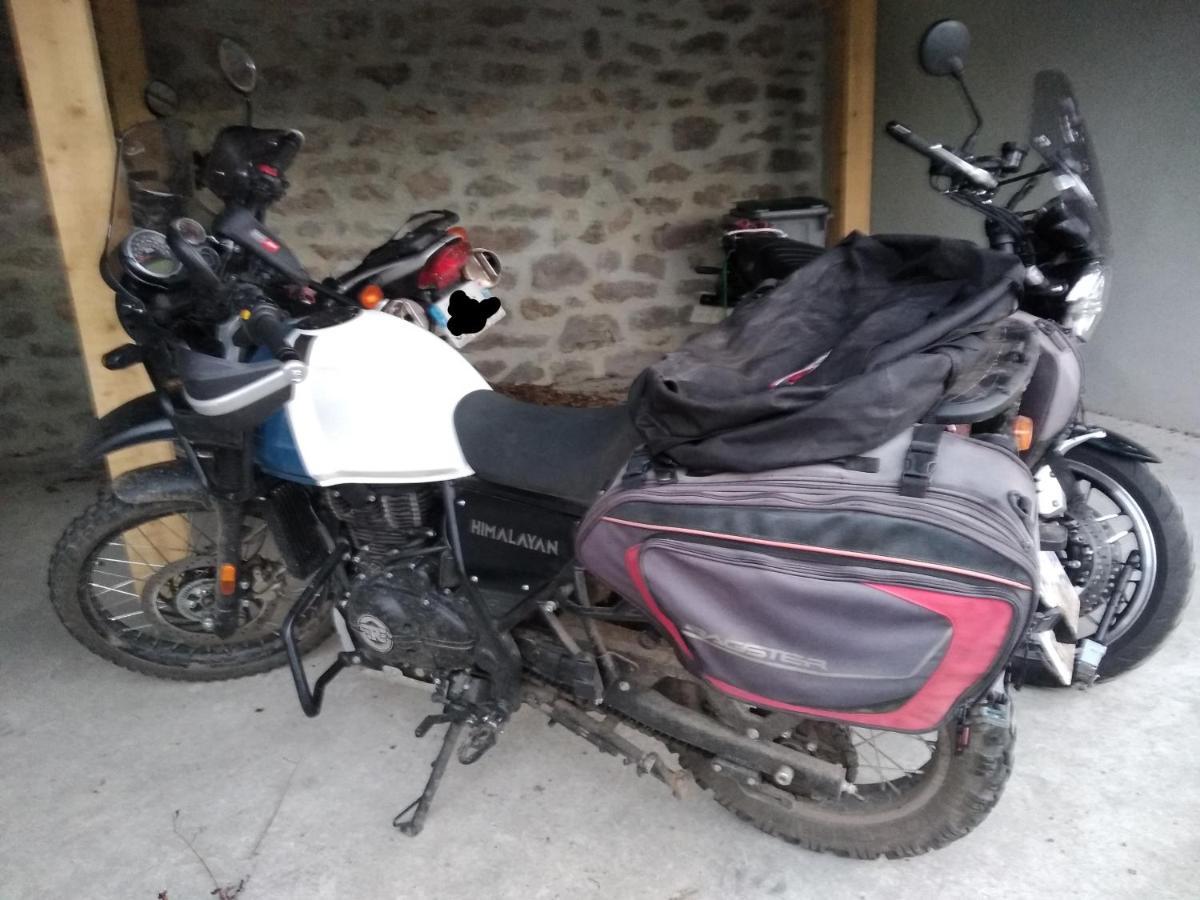 Le Relais Des Capucines Bed and Breakfast Largnac Εξωτερικό φωτογραφία