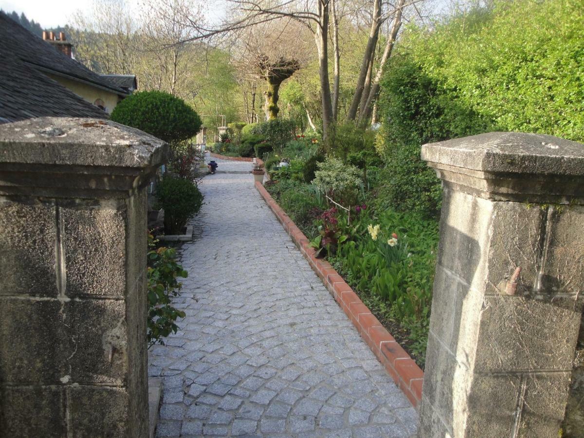 Le Relais Des Capucines Bed and Breakfast Largnac Εξωτερικό φωτογραφία