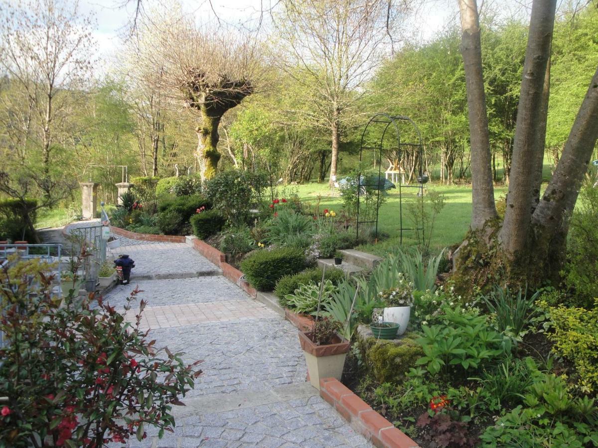 Le Relais Des Capucines Bed and Breakfast Largnac Εξωτερικό φωτογραφία